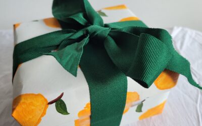 Abricots au tampon papier cadeau personnalisé