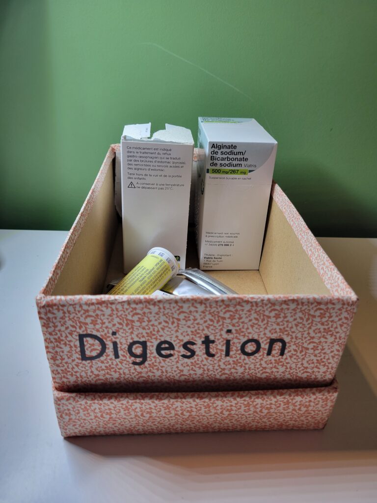 Idées pratiques: rangements médicaments Avril