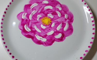 Pivoine peinte sur assiette